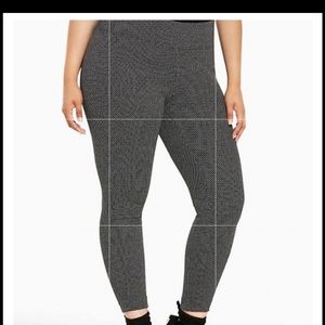 New with tag pixie. Gray dark pant